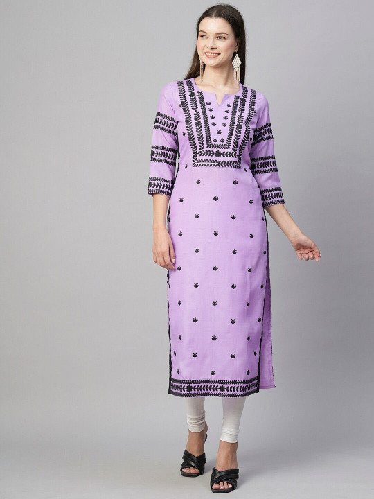 GoSriKi Women Geometric Embroidered Thread Work Kurta