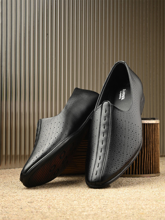 Anouk Men PU Shoe-Style Sandals