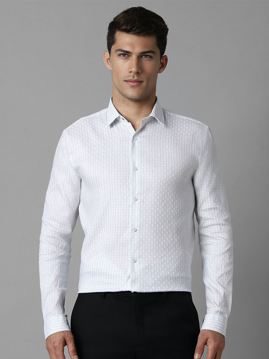 Louis Philippe Sport Men Super Spread Collar Checked Cotton Slim Fit Formal Shirt