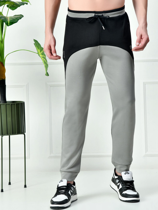Bildos Men Solid Regular Fit Mid-Rise Trackpants