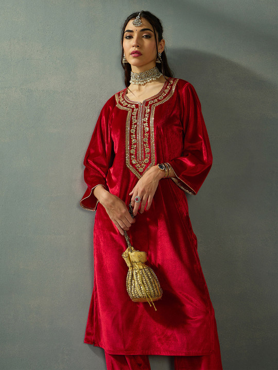 Shae by SASSAFRAS Women Embellished Zardozi Grandeur & Majestic Artwork Velvet Kurta