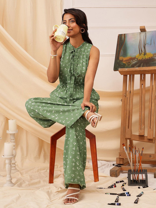 QUIERO Women Printed V-Neck Basic Jumpsuit