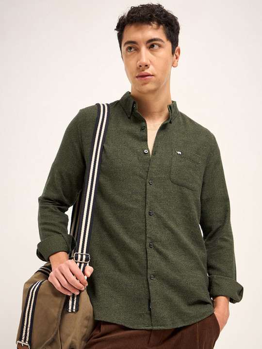 THE BEAR HOUSE Men Solid Cotton Slim Fit Casual Shirt