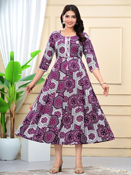 Niona Women Printed Straight Kurta