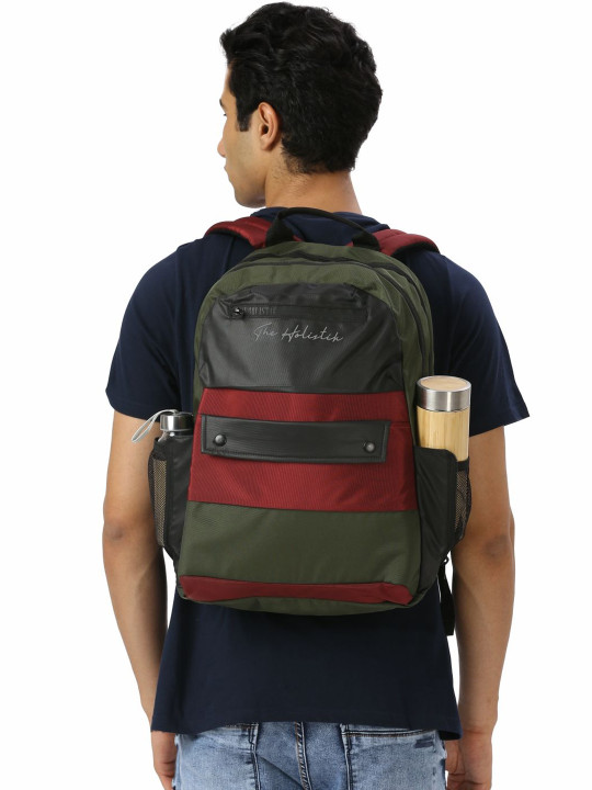 THE HOLISTIK Men Colourblocked Backpack