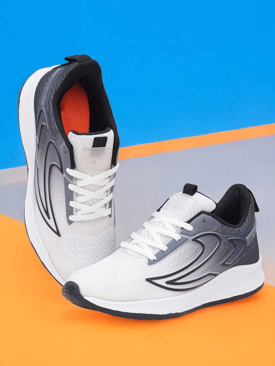 DRACKFOOT Men Colourblocked Sneakers