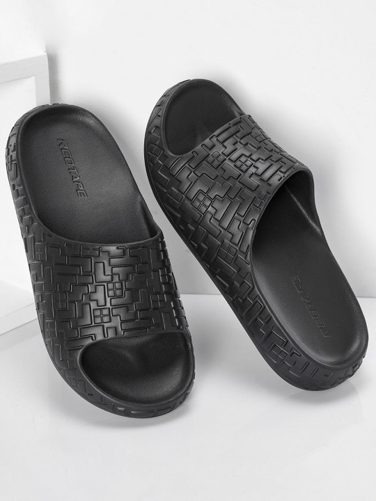 Red Tape Men Textured Sliders