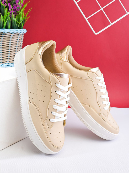 Roadster The Lifestyle Co Women Beige & White Colorblocked Casual Sneakers