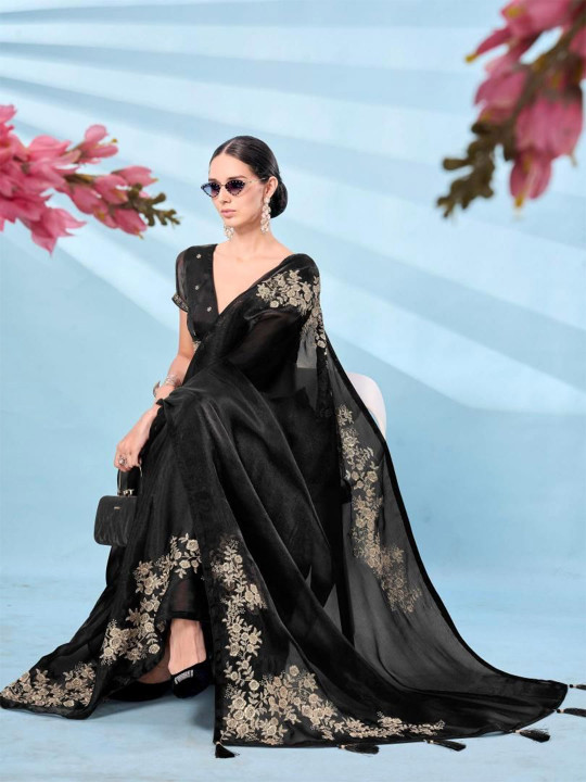 Tikhi Imli Ethnic Motifs Embroidered Saree With Blouse Piece