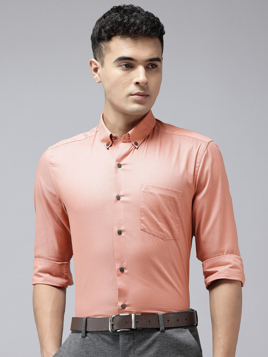 Arrow Manhattan Slim Fit Textured Pure Cotton Formal Shirt