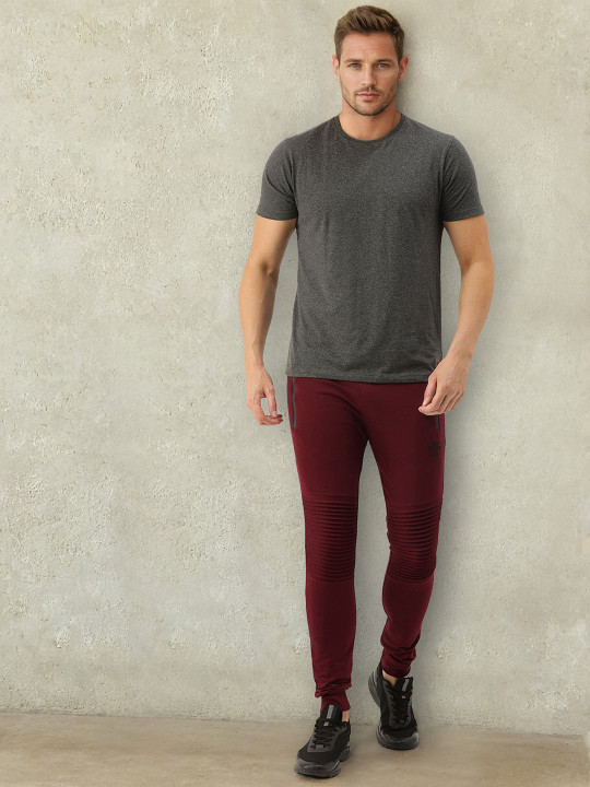 The Indian Garage Co Men Maroon Solid Straight Fit Joggers With Pleated Detaling