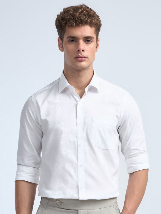 Arrow Men Manhattan Slim Fit Solid Spread Collar Pure Cotton Formal Shirt