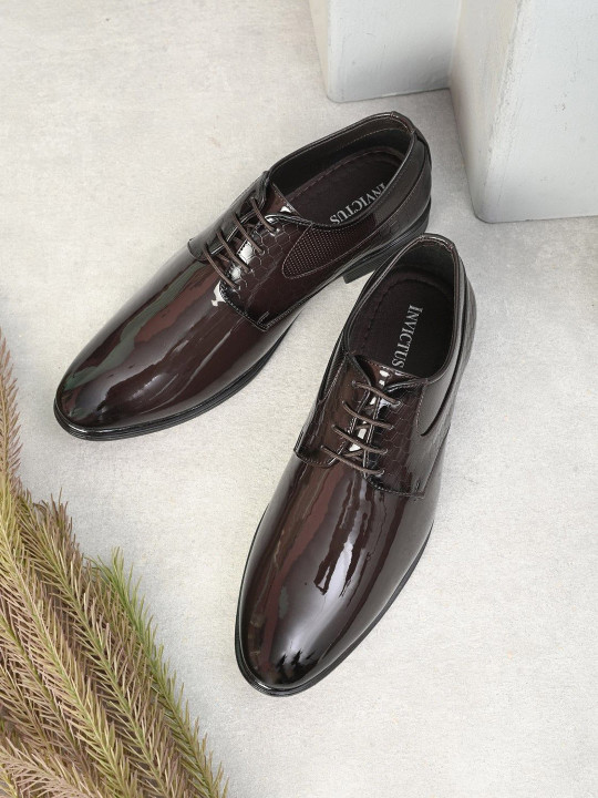 INVICTUS Men Laced Up Round Toe Leather Formal Derbys