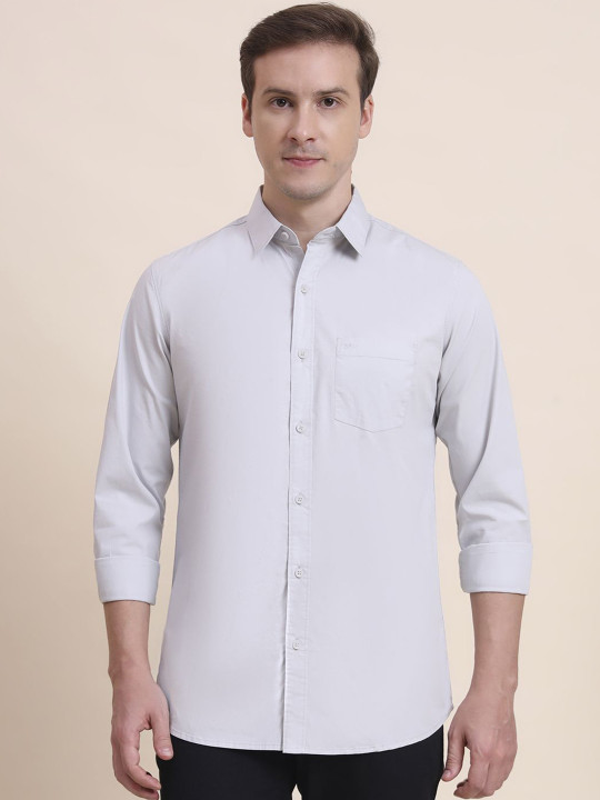 JADE BLUE Men Solid Spread Collar Cotton Casual Shirt