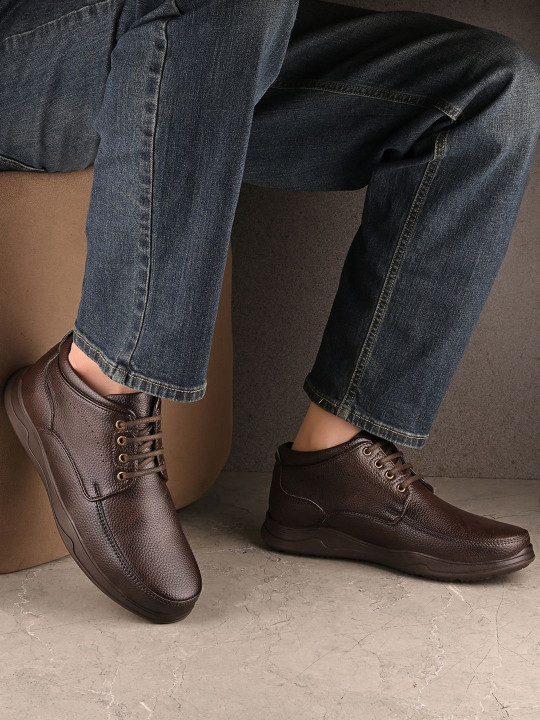 Roadster Men Brown Leather Derbys