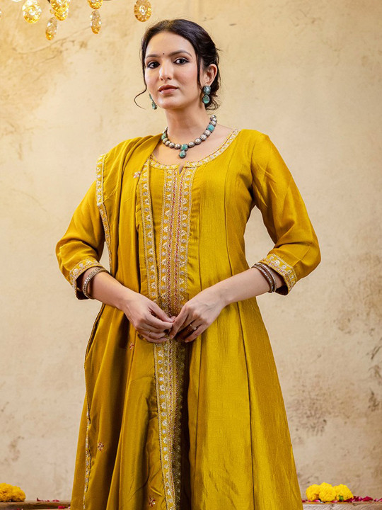 Skylee Pop Women Ethnic Motifs Angrakha Sequinned Kurta & Trousers With Dupatta