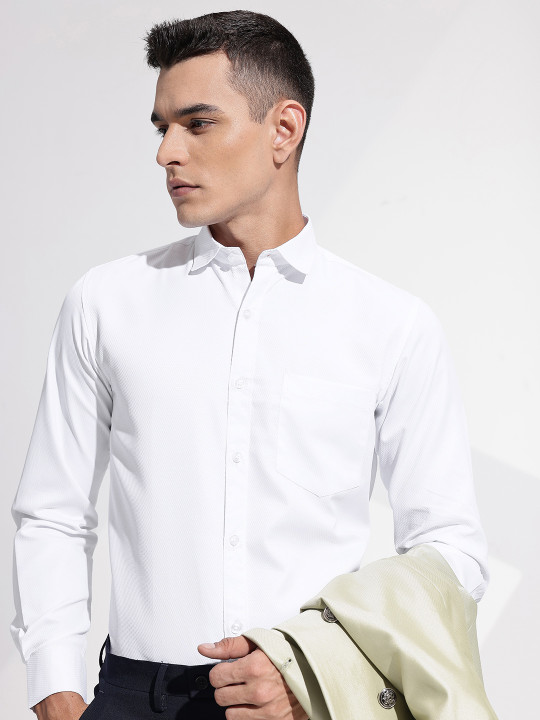 INVICTUS Slim Fit Textured Semiformal Shirt