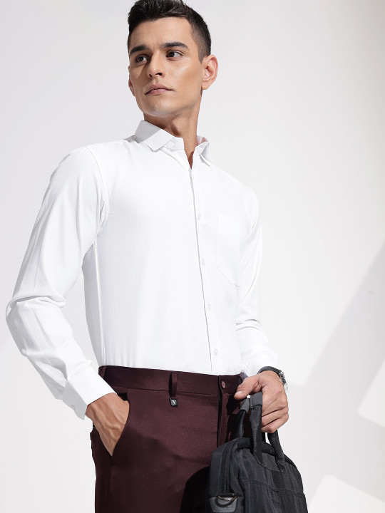 INVICTUS Slim Fit Textured Semiformal Shirt