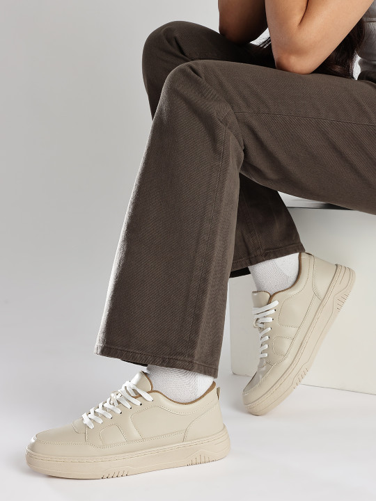 Roadster Women Sneakers