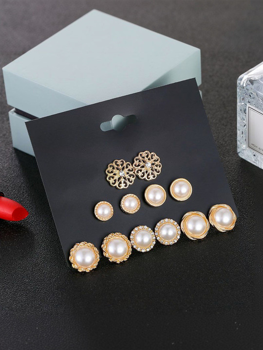 Zaphariq Circular Studs Earrings