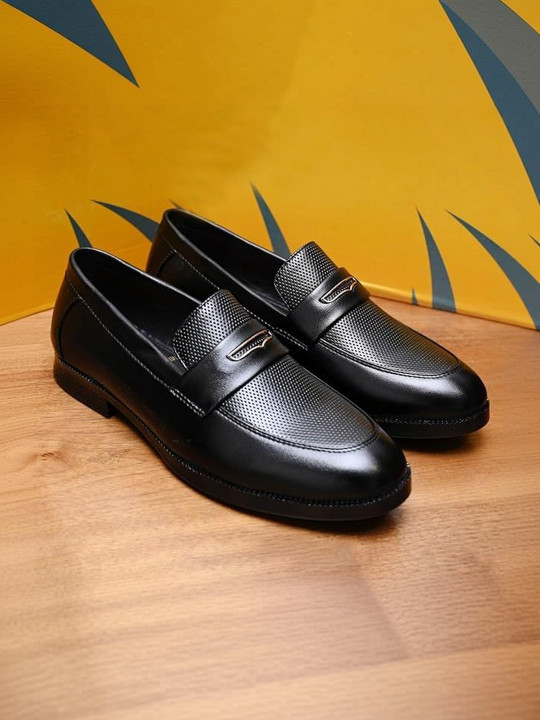 ATERNA Men Perforations Loafers
