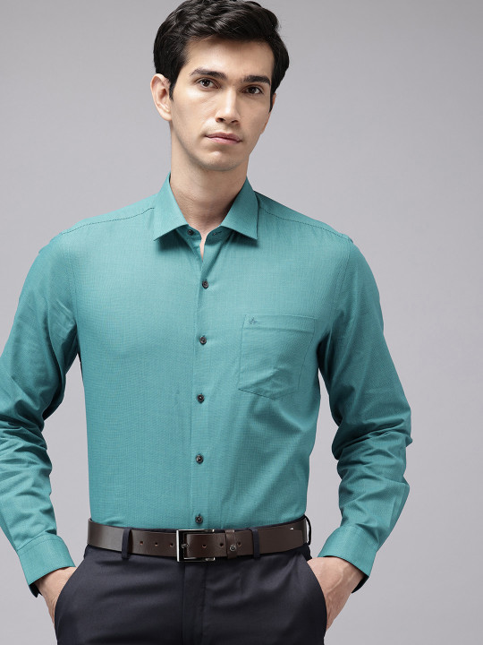 Arrow Pure Cotton Textured Manhattan Slim Fit Formal Shirt