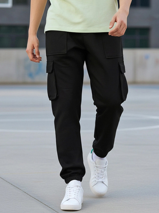 Bewakoof AIR Men Black Oversized Cargo Joggers