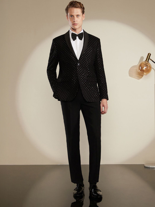 Peter England Elite Self Design Slim Fit Single-Breasted Three-Piece Suits