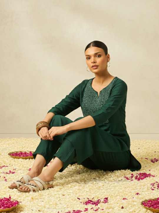 KALINI Women Ethnic Motifs Embroidered Regular Thread Work Kurta with Trousers