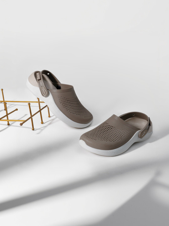 Houfu Men Clogs Sandals
