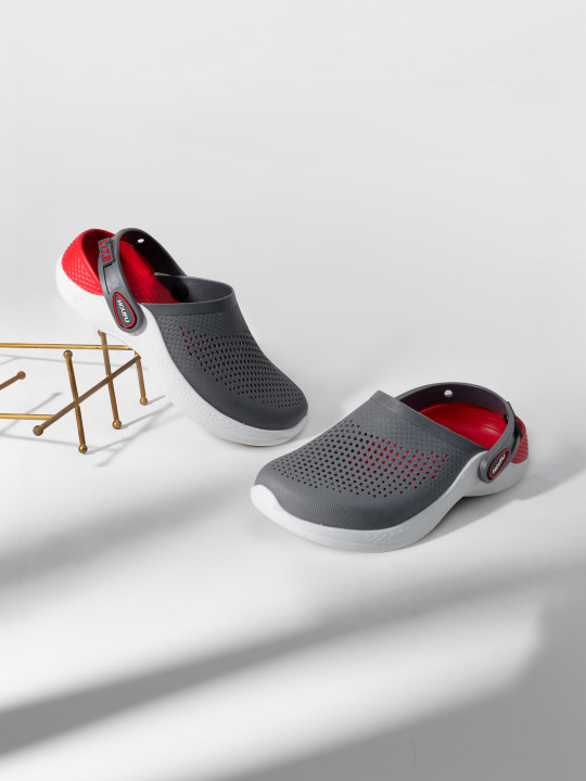 Houfu Men Clogs Sandals