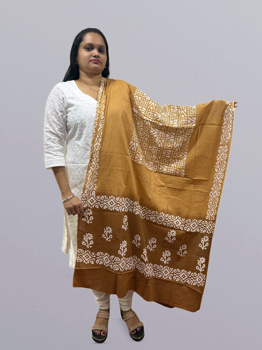 BOMBAY BUTA Floral Batik Printed Cotton Dupatta