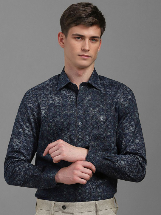 Louis Philippe Men Classic Fit Spread Collar Geometric Printed Cotton Formal Shirt
