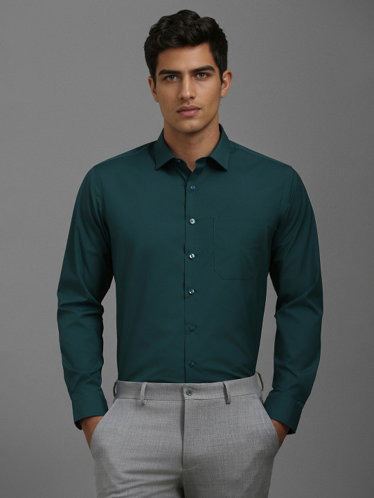 Louis Philippe Men Slim Fit Spread Collar Solid Cotton Formal Shirt