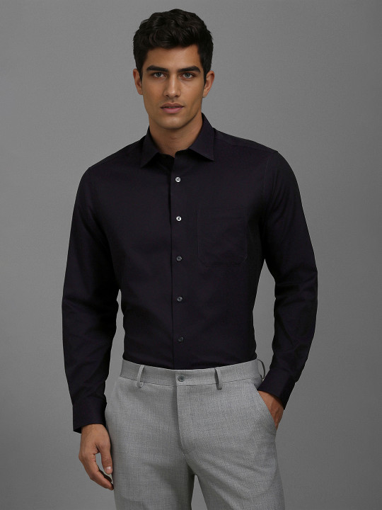 Louis Philippe Men Classic Fit Spread Collar Solid Cotton Formal Shirt