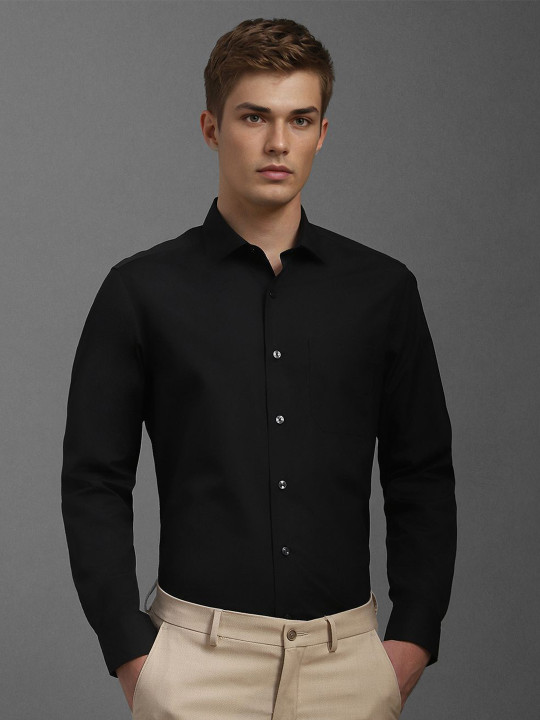 Louis Philippe Men Classic Fit Spread Collar Solid Cotton Formal Shirt