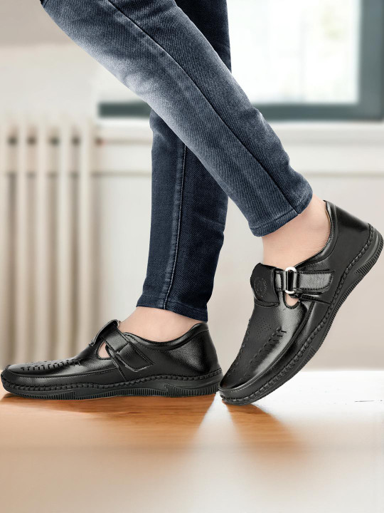 Arics Men Black Sandals
