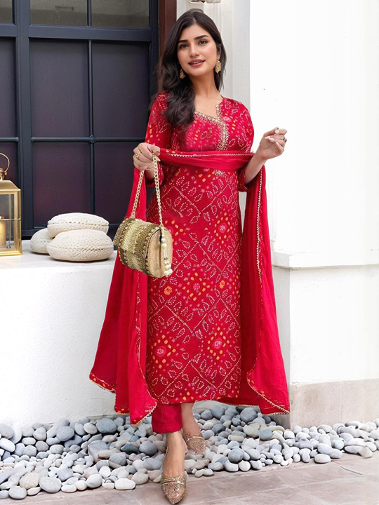 Aaghnya Women Printed Viscose Rayon Kurta Sets