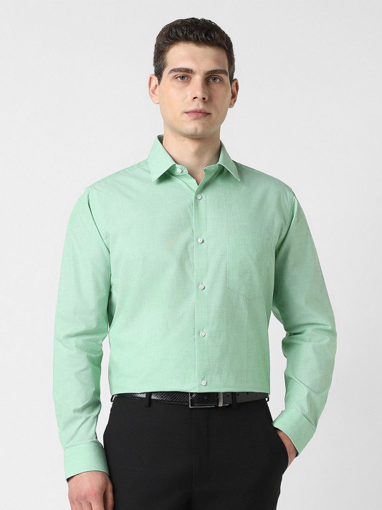 Van Heusen Men Solid Spread Collar Pure Cotton Casual Shirt
