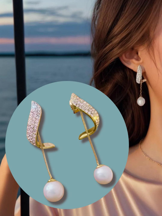 RAPPERSSHOP Gold Plated Pearl Drop Earrings