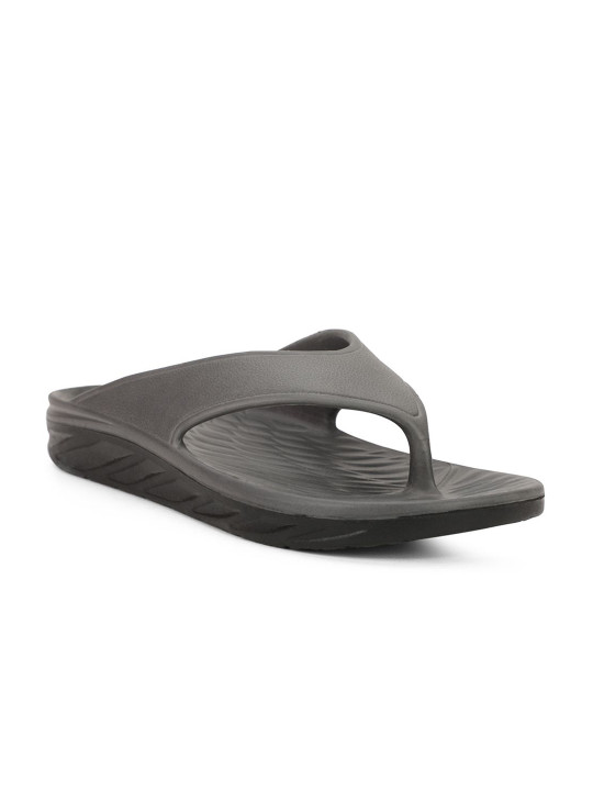 Bata Men Lightweight and Comfortable Thong Flip-Flops