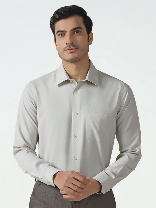 Blackberrys India Slim Fit Textured Long Sleeves Spread Collar Opaque Formal Shirt