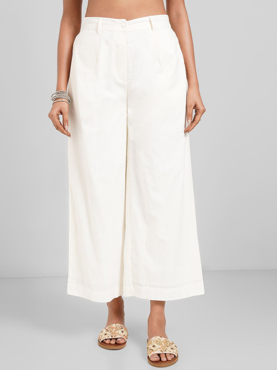 AKKRITI BY PANTALOONS Women Loose Fit Mid-Rise Pleated Cotton Cropped Trousers