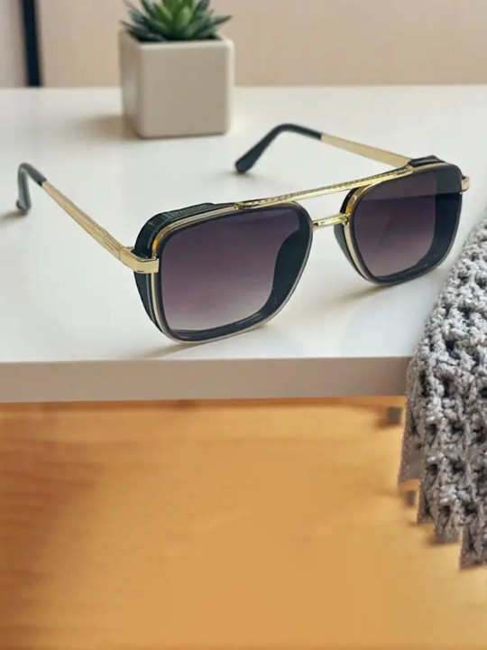 SPADEACES Men Black Lens & Gold-Toned Square Sunglasses with