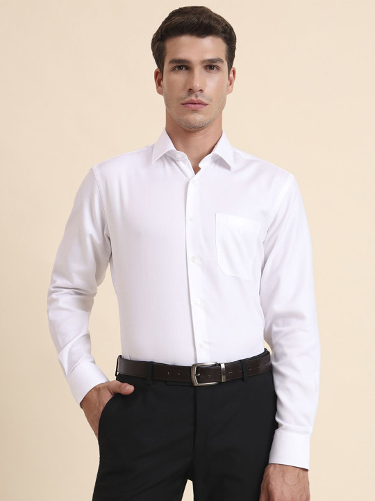 JADE BLUE Men Regular Fit Solid Spread Collar Cotton Formal Shirt