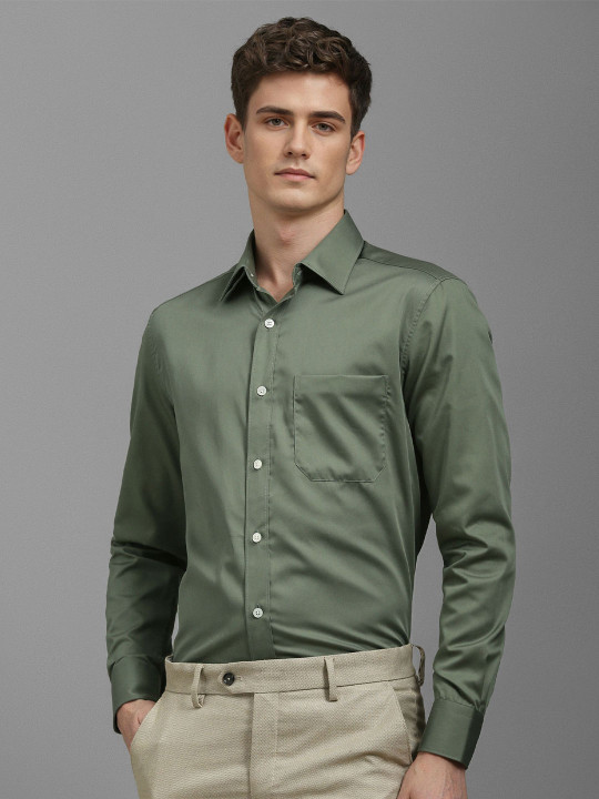 Louis Philippe Classic Spread Collar Slim Fit Formal Shirt