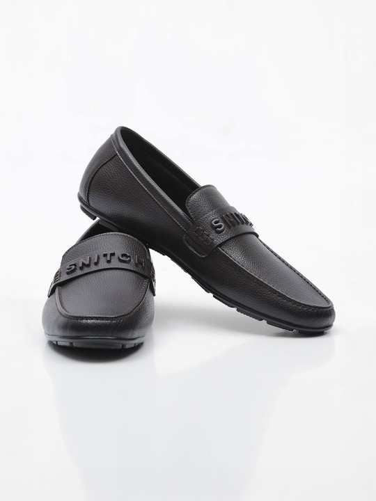Snitch Men Textured Formal Loafers