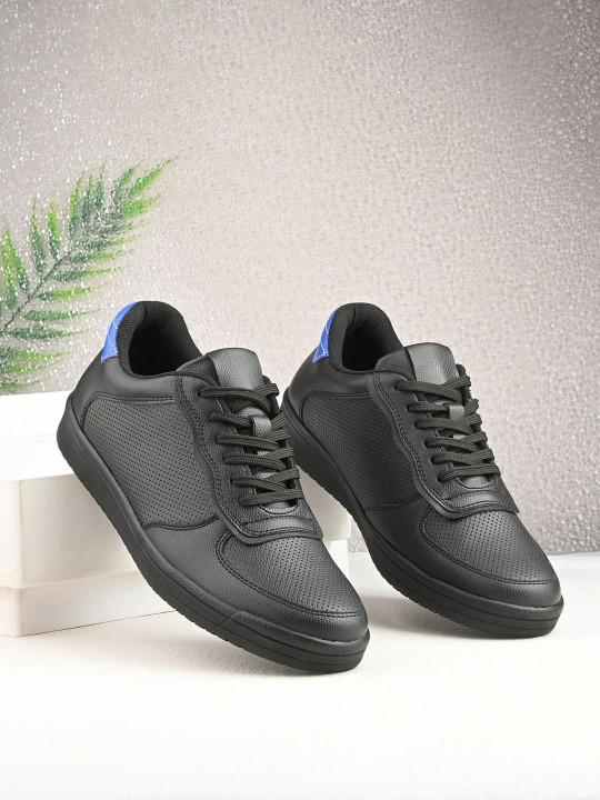 Roadster The Lifestyle Co. Men Textured Sneakers