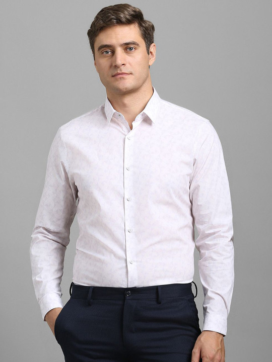Louis Philippe Men Super Fit Spread Collar Textured Cotton Casual Shirt