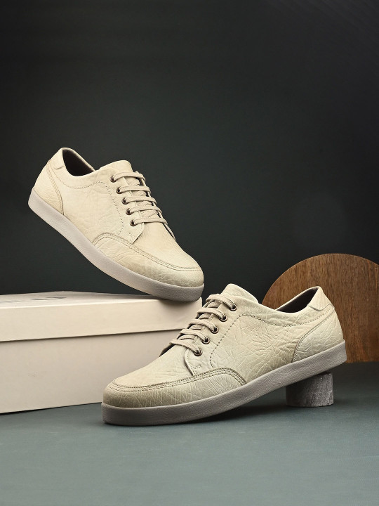 CARLO ROMANO Men Round Toe Lace-Ups Comfort Insole Sneakers